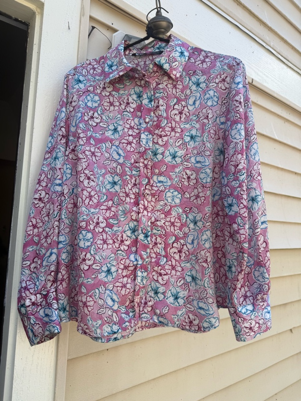 Zara Pink Floral Button-Up Blouse with Floral Blue and White Print